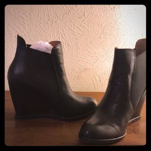 Corso como Lexy Wedge Bootie. Worn once.